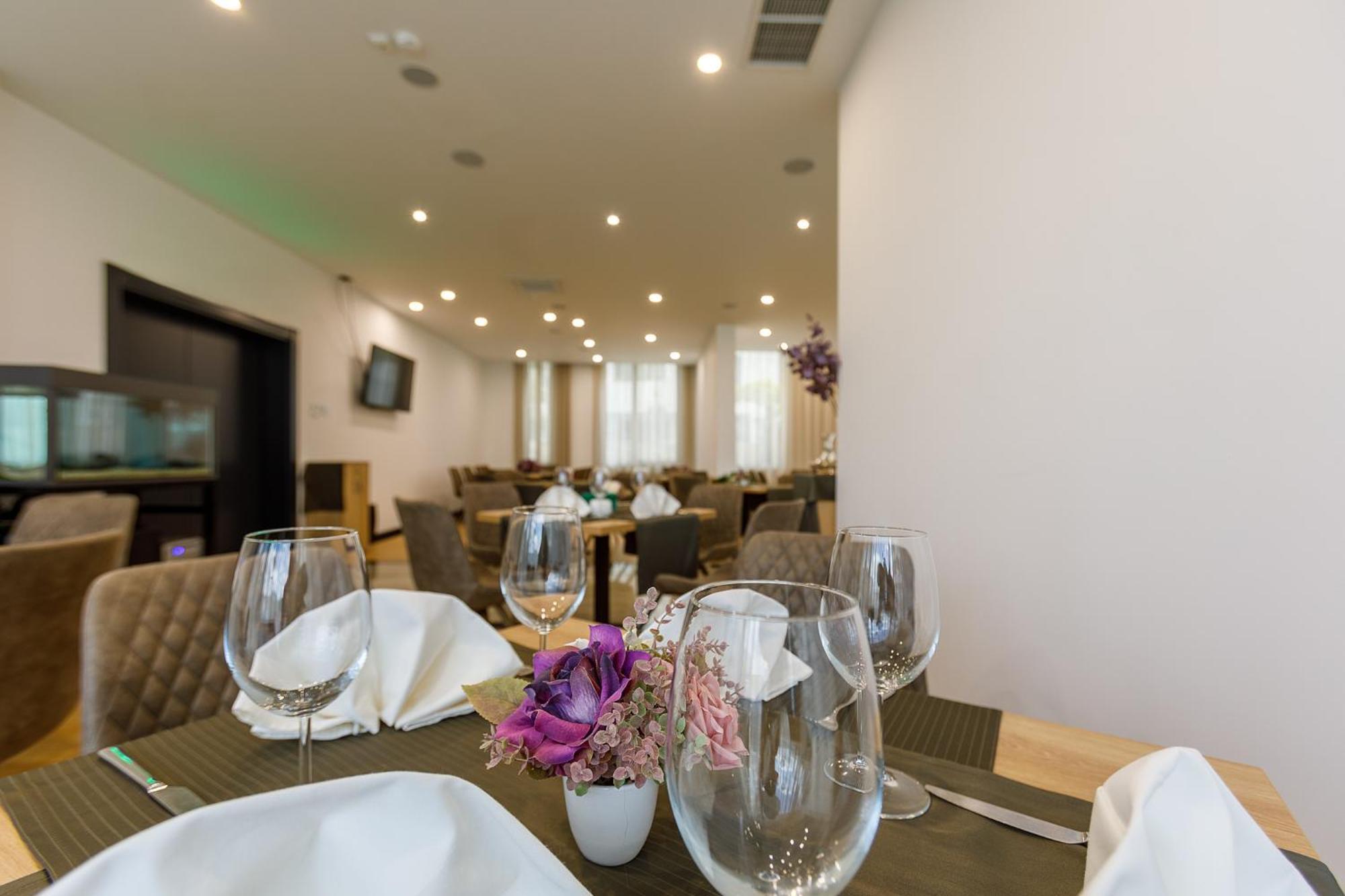 Blue Star Luxury Hotel Sofia Ngoại thất bức ảnh